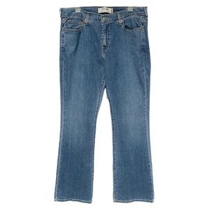 Levi’s 515 Boot Cut Stretch Medium Wash Jeans